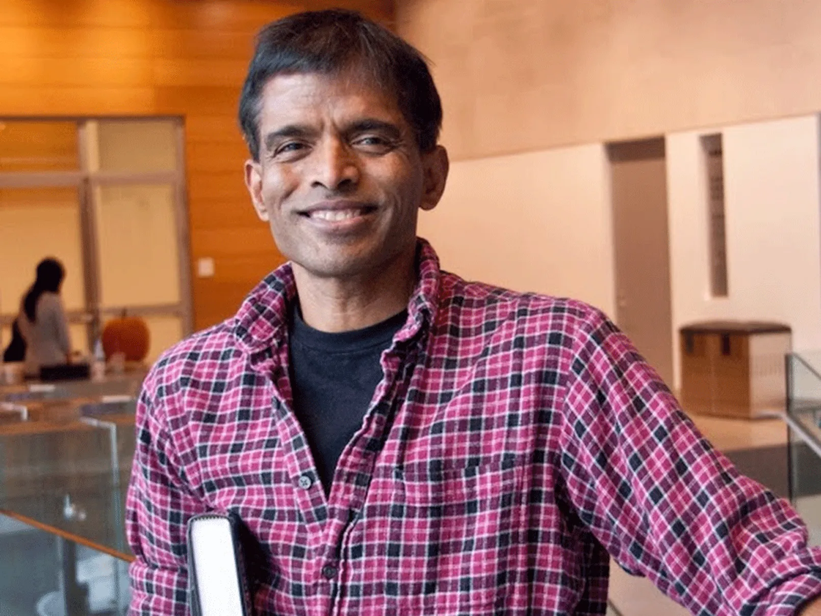 Aswath Damodaran 1 Youtub.gif.jpg