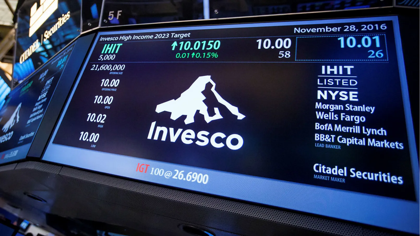 Invesco.png