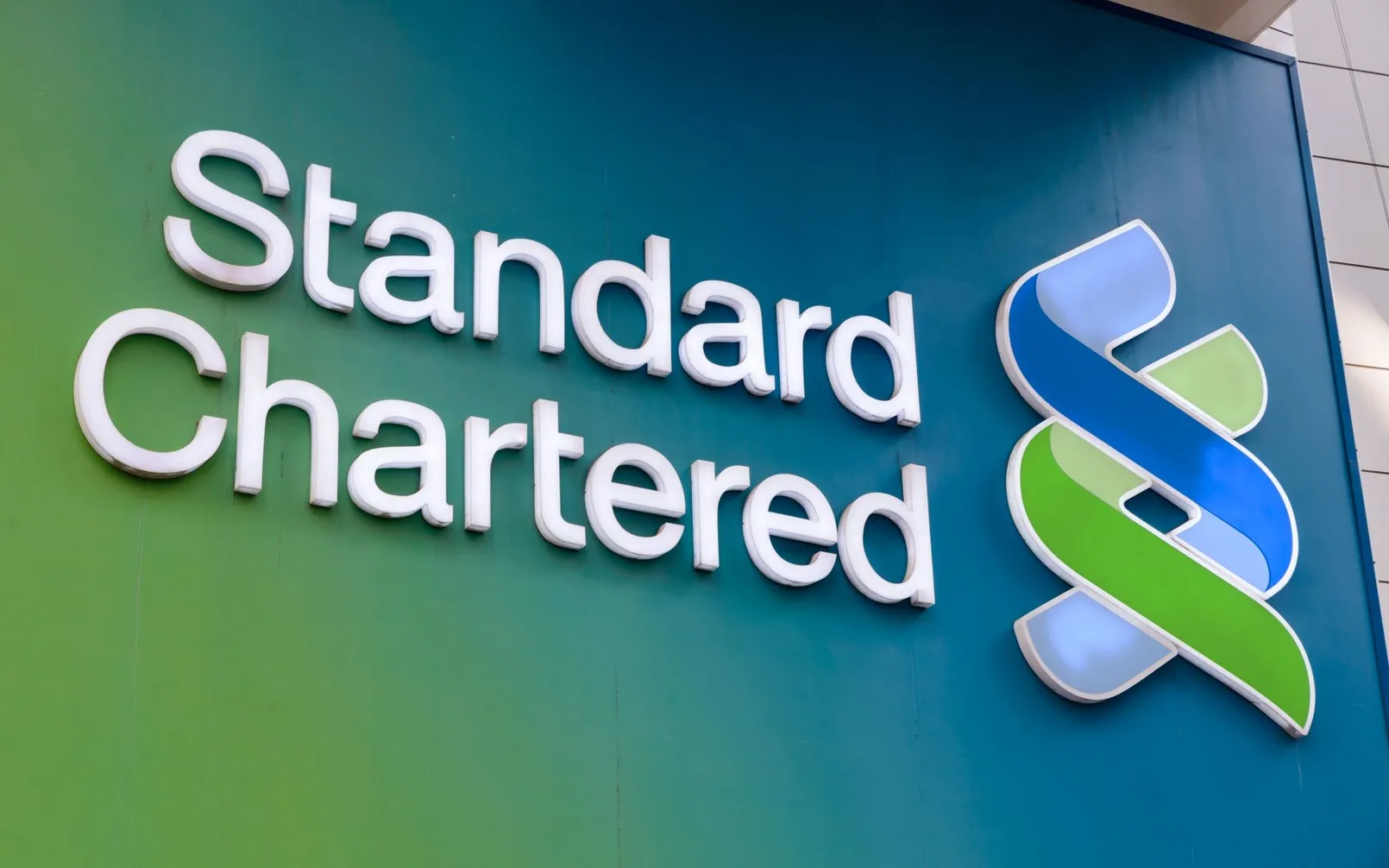 Standard Chartered.jpg